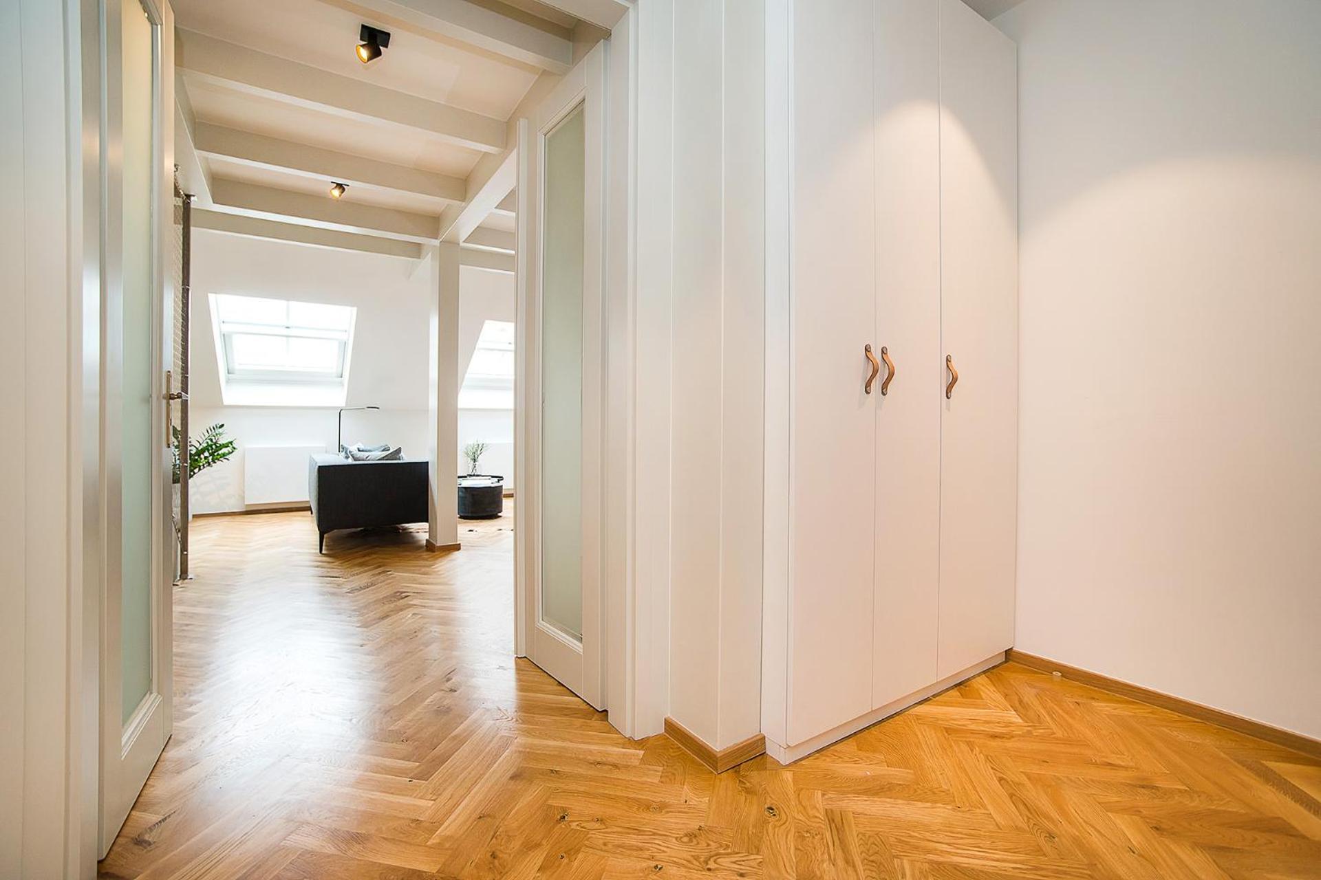 Large And Modern Apartment In The Heart Of Прага Екстериор снимка