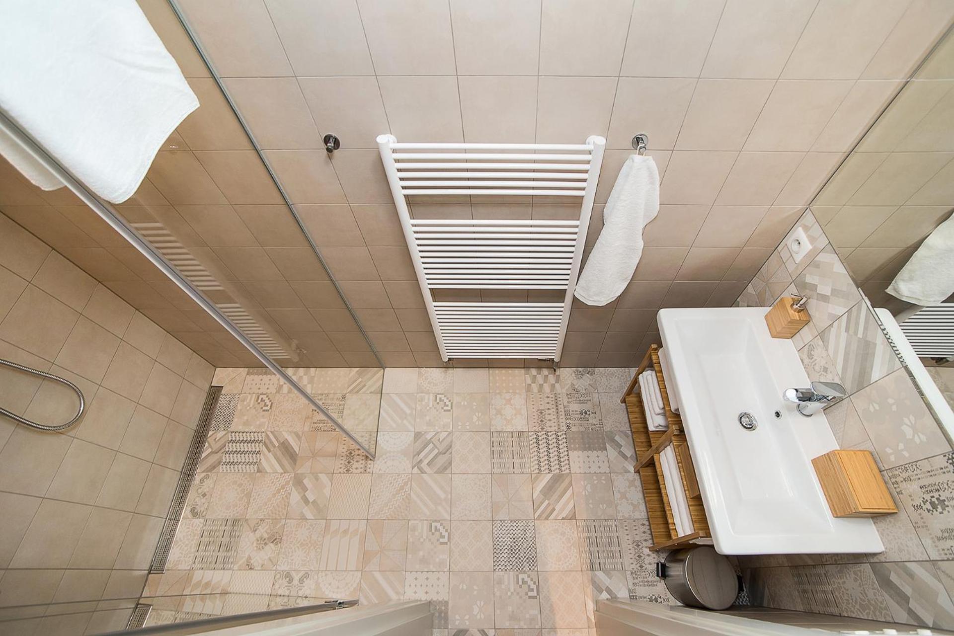 Large And Modern Apartment In The Heart Of Прага Екстериор снимка